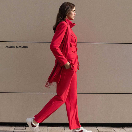 Damenmode in Rot